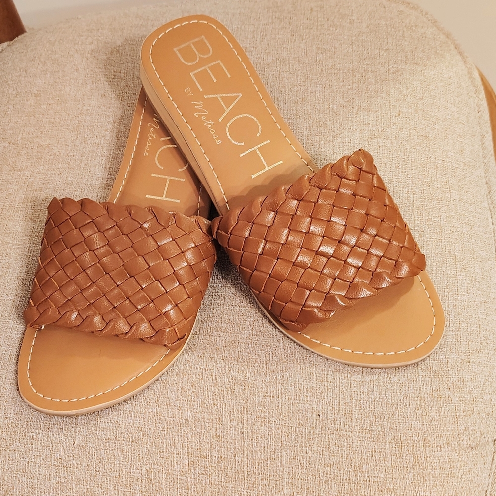 Beach by Matisse Tan Woven Slide Sandals